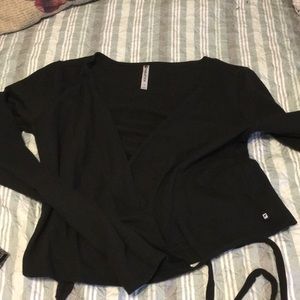 Cute wrap with thumb holes